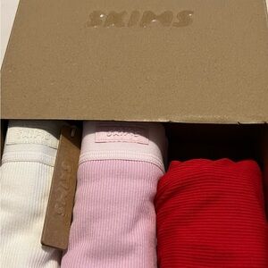 SKIMS Limited Edition Marble Holly Multi